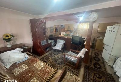 Casă cu 4 camere cu Teren 2111 Mp în Sihlea - 8