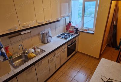 Inchiriez apartament 3 camere, Pitesti, zona Nord - 2