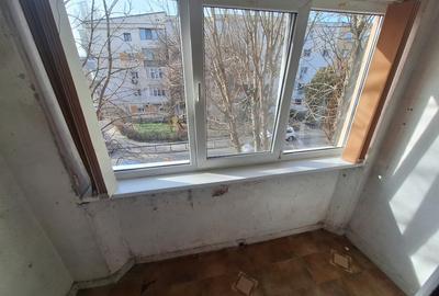 Apartament cu 3 camere semidecomandat în Tomis III - 11