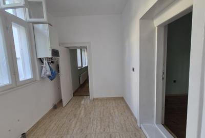 Casa de vanzare in Alexandria – Central, 7 camere, 4 spatii comerciale, renovata - 10