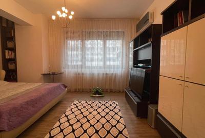 Inchiriere 3 camere - Decebal - bloc boutique - 13