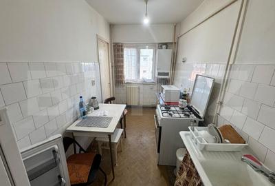 Apartament cu 3 camere decomandat, mobilat în Rovine - 9