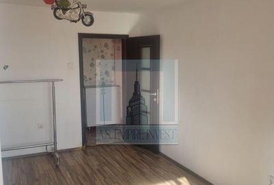 De vanzare apartament 3 camere/ Bd.Alexandru Vlahut?a? . - 3