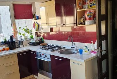 Inchiriez, Vand apartament central 3 camere decomandate, complet mobilat ?i utilat, AC, CT. - 1