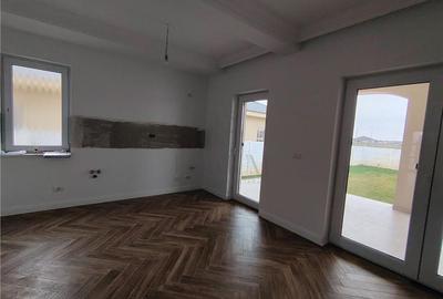 Duplex cu 5 camere cu Canalizare în Moșnița Nouă - 14