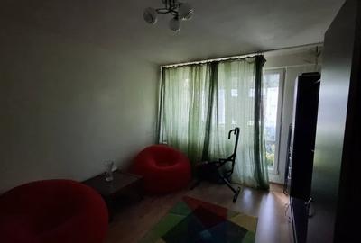 Apartament cu 2 camere decomandat, mobilat în Basarabia