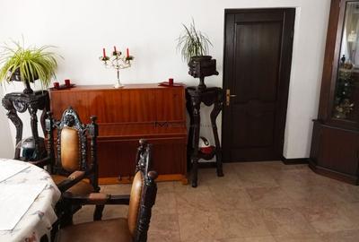 ? Proprietate exclusivistă cu 2 case, piscină și sală de fitness - 8