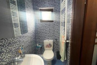 Casa - Prelungirea Ghencea-  Cartierul Latin -  135000E - negociabil -bucatarie - 5