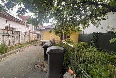 Casa de vanzaere in cartier Iris zona Auchan - 2