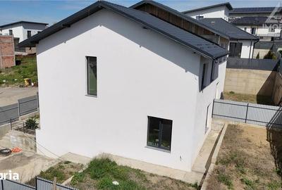 Casă cu 4 camere cu Teren 250 Mp în Miroslava - 1