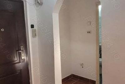 Garsonieră decomandată în Rogerius - 8