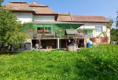 Casă cu 4 camere cu Teren 1860 Mp în Câmpia Turzii - 1