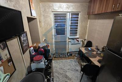 Apartament cu 3 camere semidecomandat în Valea Rosie - 4