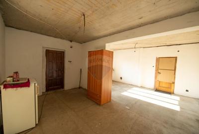 Casă cu 20 camere cu Teren 1395 Mp în Manolache - 14