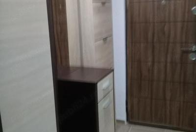 Apartament cu 3 camere semidecomandat în Central - 3