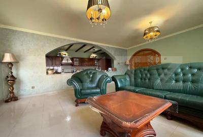 Casă cu 10 camere cu Teren 908 Mp în Central - 10