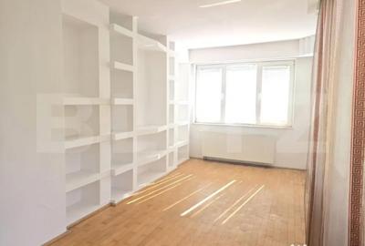 Casă cu 7 camere cu Teren 1535 Mp în Vetiș - 10