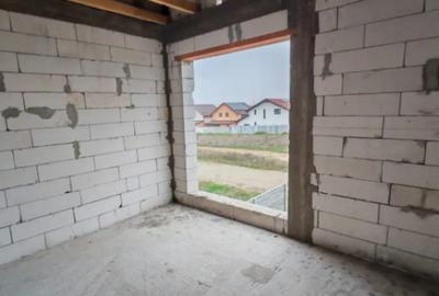 Casă cu 4 camere cu Teren 450 Mp în Malu Mare - 12