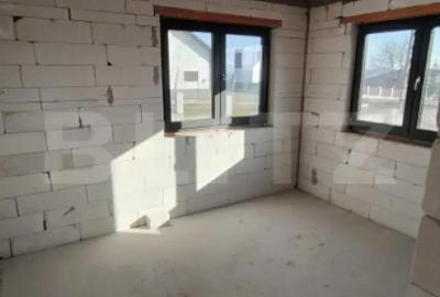 Casă cu 4 camere cu Teren 1300 Mp în Central - 10