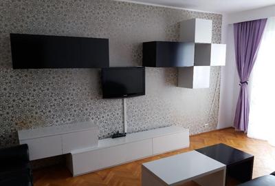 INCHIRIEZ apartament 3 camere ,renovat,zona Centrala - 3