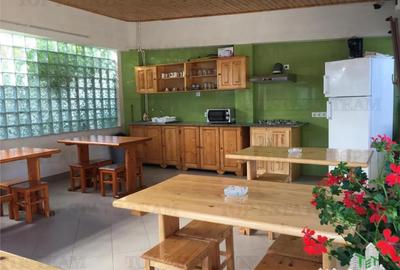 Casă cu 10 camere cu Teren 974 Mp în Central - 14