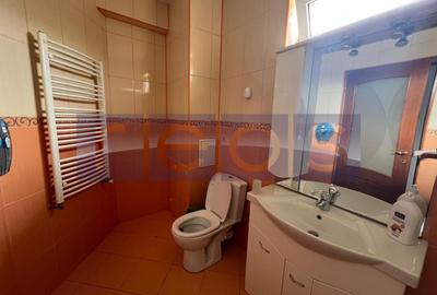 Casă individuală cu 8 camere cu Canalizare în Tineretului - 18