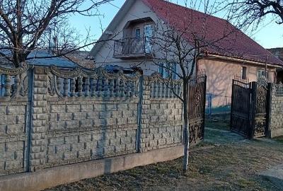 Casă individuală cu 5 camere cu Teren 1800 Mp în Voinești - 4