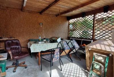 Casă cu 2 camere cu Teren 1040 Mp în Petrești - 4