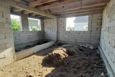 Casa de vanzare P+M##1000 m teren - 2