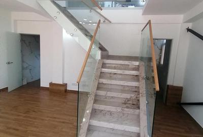 Spațiu comercial, de 1,270 mp, în Industriilor