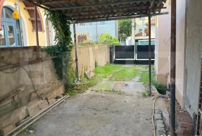 Casă cu 10 camere cu Teren 355 Mp în Democrației - 7