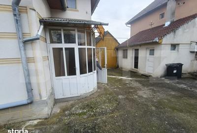 Casă cu 2 camere cu Canalizare în Central - 2