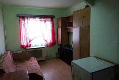 Garsonieră semidecomandată în Micro 17 - 1