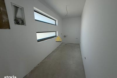 Casă cu 4 camere cu Teren 450 Mp în Ghencea - 3
