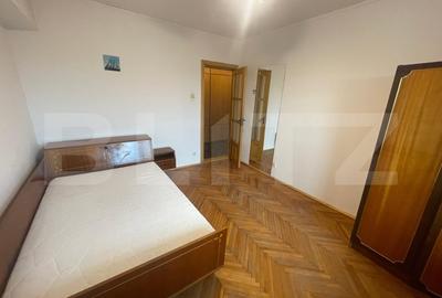 Apartament de vanzare, cu 3 camere, decomandat, 84 mp, zona pasaj Nicolina - 8