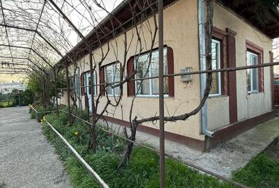 Casă individuală cu 4 camere în Vărăști
