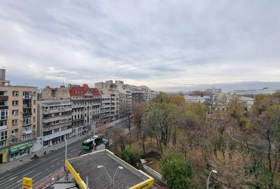 Apartament cu 2 camere semidecomandat în Cișmigiu