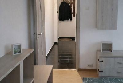 Apartament cu 2 camere semidecomandat, mobilat în Inel II