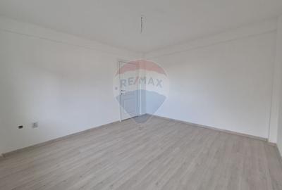 Apartament cu 3 camere decomandat în Kogălniceanu - 9