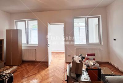 | Apartament cu 2 camere | CENTRU, Zona: ASE | Etajul: 1 | - 3