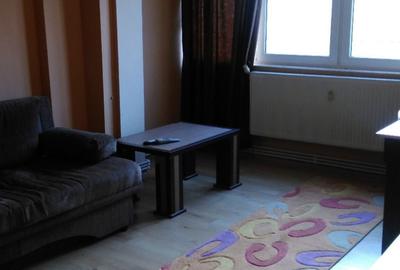 Apartament cu 2 camere decomandat în Decebal - 1