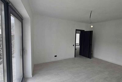 Casă cu 5 camere cu Teren 175 Mp în Tineretului - 5