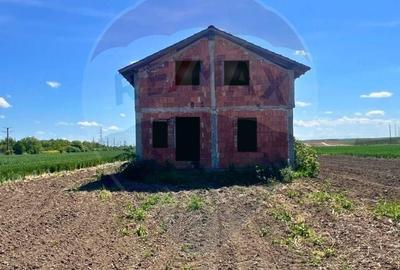 Casa / Vila cu 5 camere de vanzare - 2