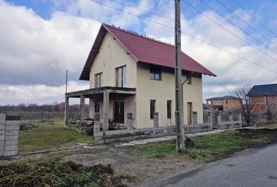 Casă cu 4 camere în Sântana - 4