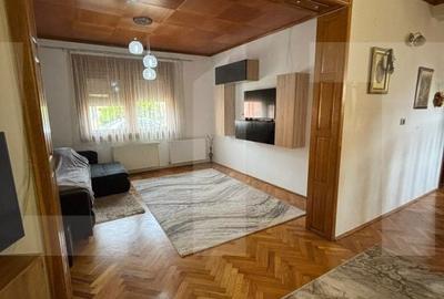 Casă cu 7 camere cu Teren 393 Mp în Central - 4
