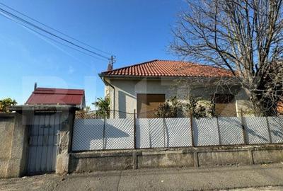 Casă cu 3 camere în Central - 1
