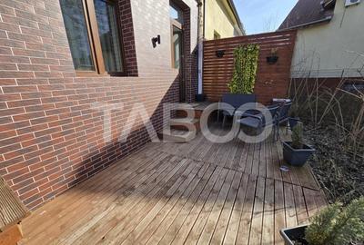 Apartament cu 4 camere decomandat, mobilat în Central