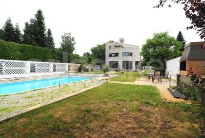 Vilă individuala superba cu 7 camere si piscina exterioara - 1