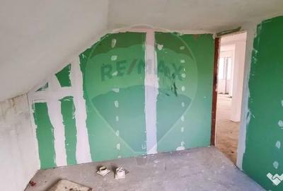 Casă cu 4 camere cu Teren 225 Mp în Ultracentral