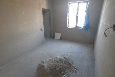Casă cu 4 camere cu Teren 200 Mp în Central - 3